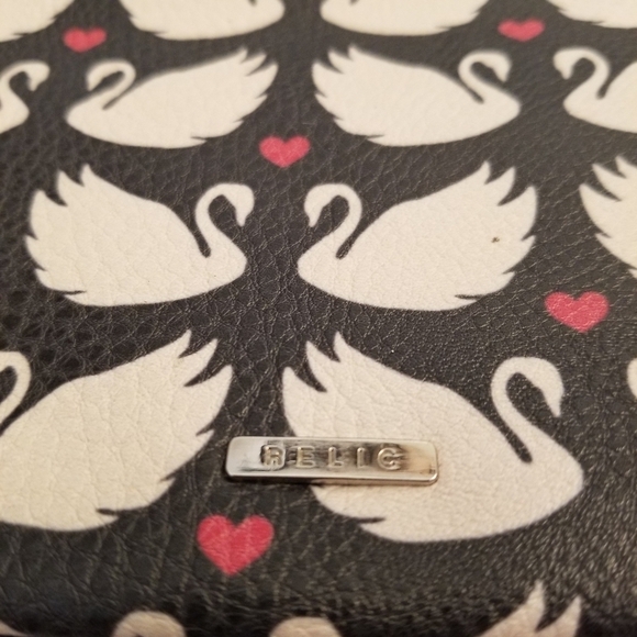 RELIC Faux Leather Zip Wallet Cell Phone Holder 7.25" x 4.25" Swan Heart Print - Picture 4 of 6